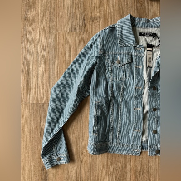 Jean jacket - Picture 2 of 4